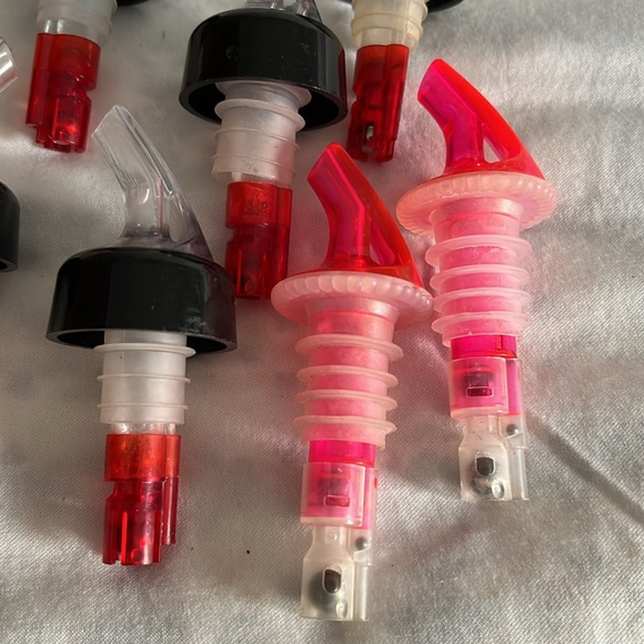 7 Multifunction Wine, Decanter, Liquid, Liquor,, Olive Oil, Vinegar Pourer - Picture 4 of 4